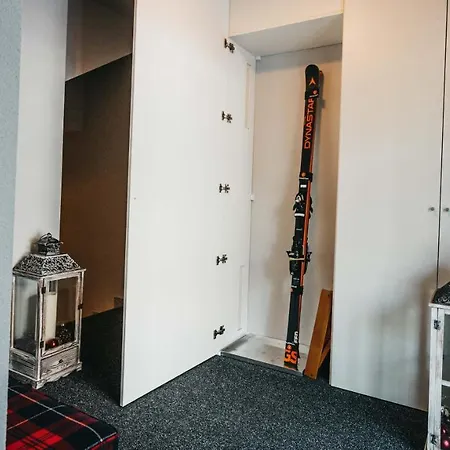 Charming 4 Bed Flat In Appartamento