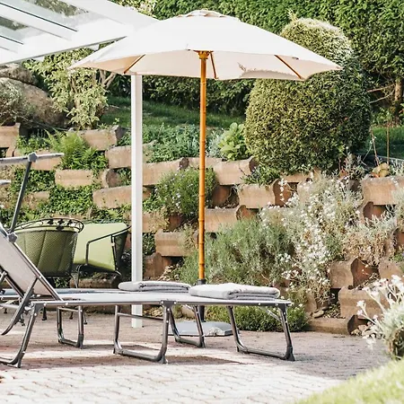 Charming 4 Bed Flat In Apartamento