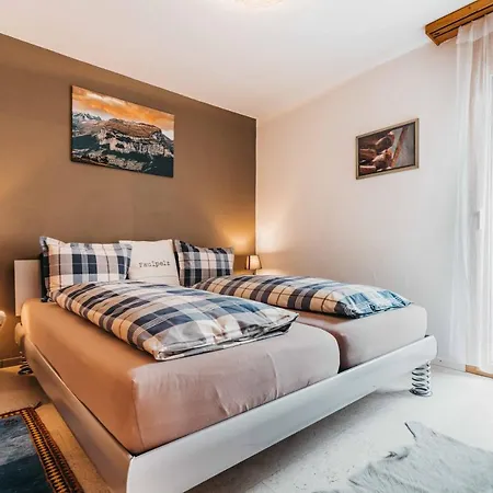 Charming 4 Bed Flat In Apartamento Flims