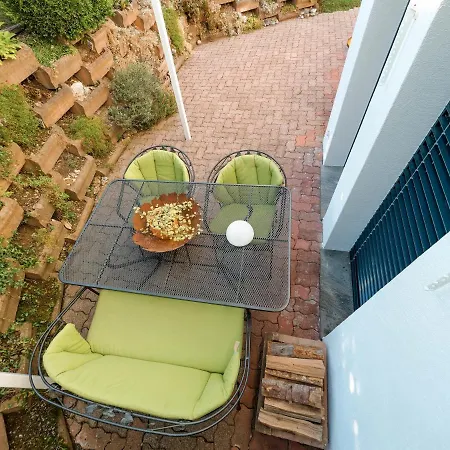 Charming 4 Bed Flat In Appartement