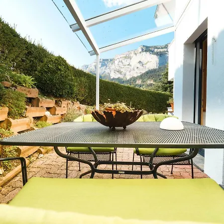 Charming 4 Bed Flat In * Flims