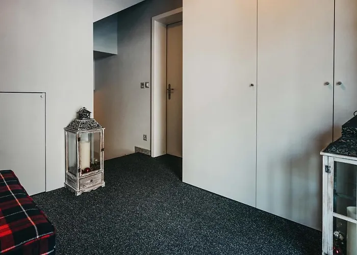 Charming 4 Bed Flat In Apartamento Flims