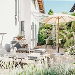 Charming 4 Bed Flat In Flims