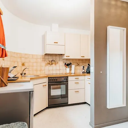 Charming 4 Bed Flat In Апартаменты